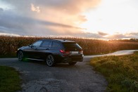 Az M340i Touring a BMW családi sportkombija 18