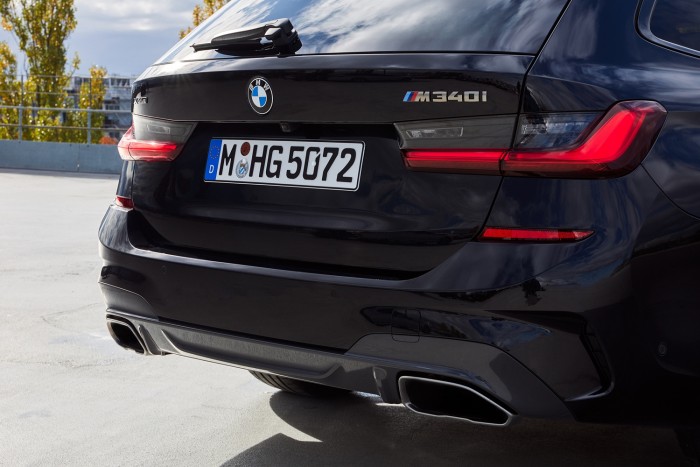 Az M340i Touring a BMW családi sportkombija 8