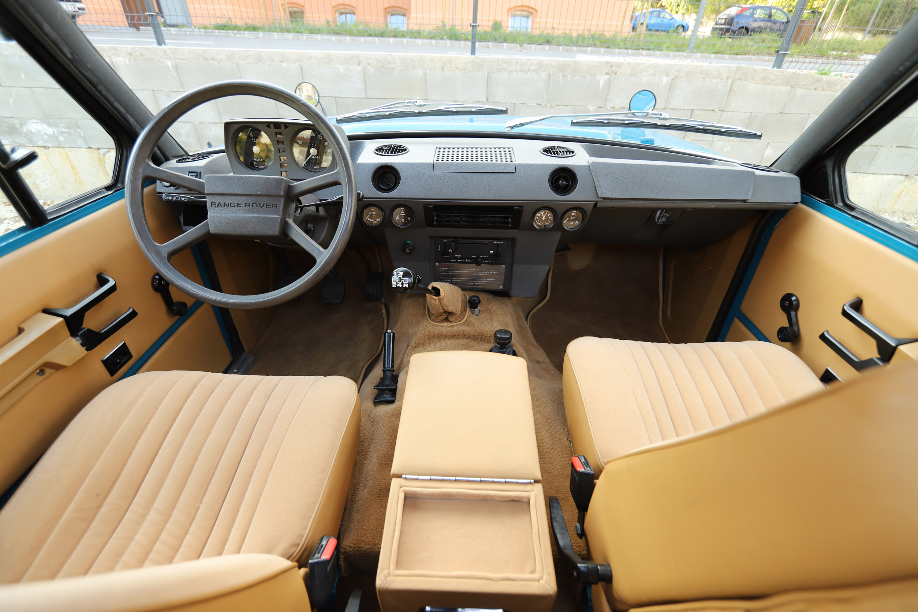 Egy autóból négy lett – Range Rover Classic 33