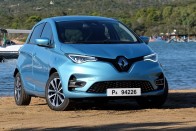 Szebb, erősebb és messzebb is megy Európa kedvenc villanyautója – Renault Zoé teszt 2019 43