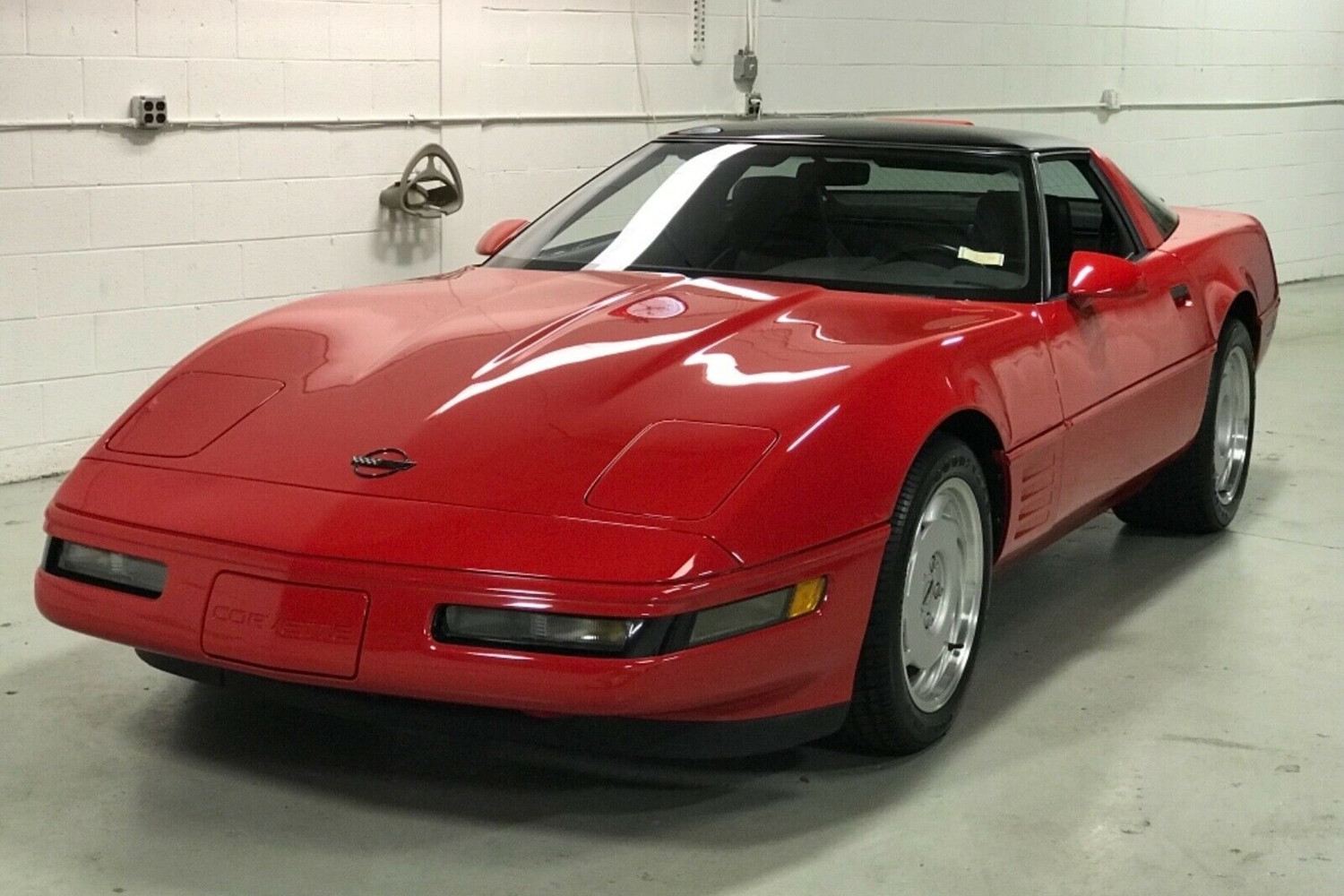 30 évig várt az első tulajdonosra ez a piros Corvette 6