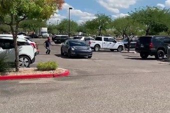 Mókás pillanatokat okozott a távirányítással hívható Tesla