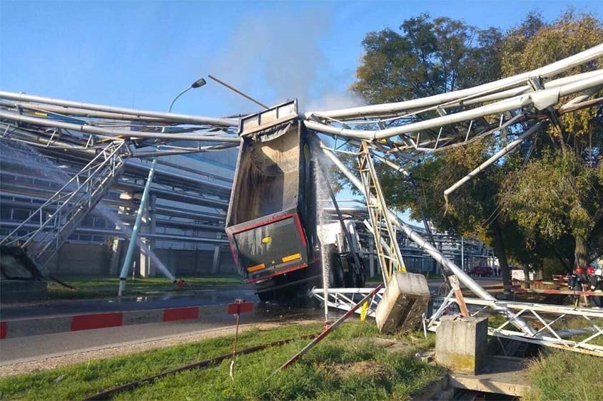 Óriási baleset a tiszaújvárosi olajfinomítónál 1