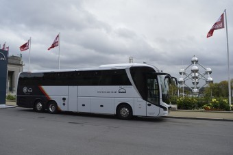 Sörcsappal és kávéfőzővel érkeznek a holnap buszai