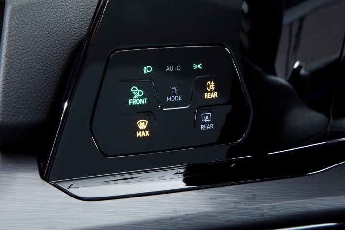 Megérkezett a 8-as Golf, mi pedig megnéztük, beleültünk 12