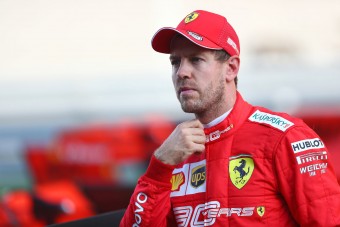 F1: Vettel elbeszélgetett a főnökkel