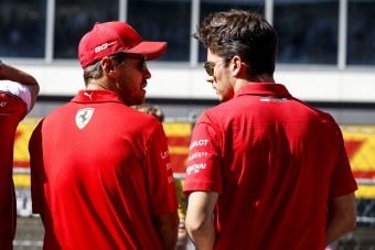 F1: Robbanásveszélyes helyzet a Ferrarinál