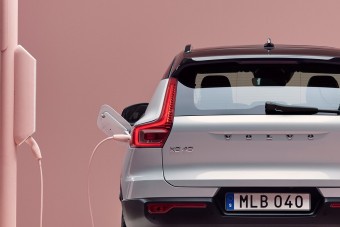 2040-re csak villanyautót kínálna a Volvo