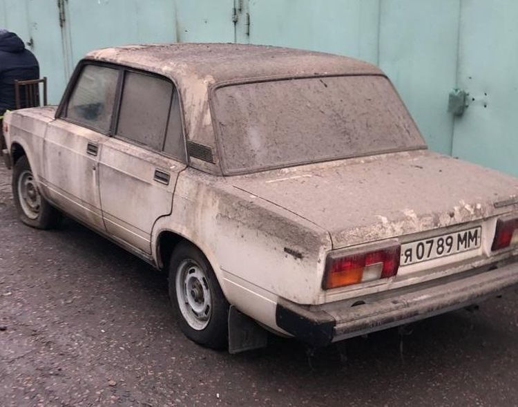 28 évig nem nyúltak az elhunyt autójához, most sikerült eladni 3 | Vezess 28 évig nem nyúltak az elhunyt autójához, most sikerült eladni 3