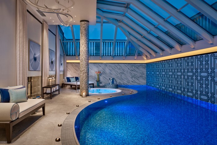 Ritkán láthatunk ilyen felvételeket Budapest luxushoteleiről