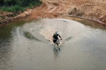 A legújabb orosz hobbi a víz alatti motorozás