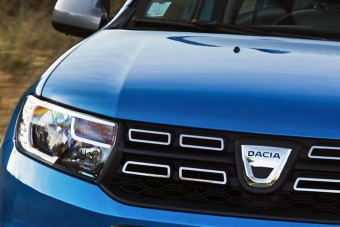 Már jövőre jöhet a hibrid Dacia