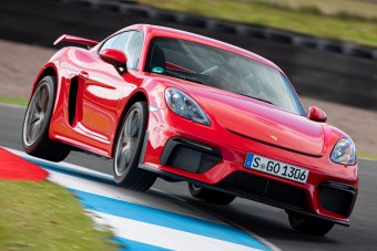 Jönnek az elektromos Porsche sportkocsik