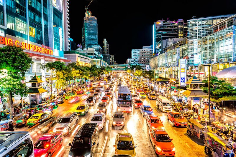 https://vezess2.p3k.hu/app/uploads/2019/11/1-toyota-mf-rama4-bangkok-traffic2.jpg