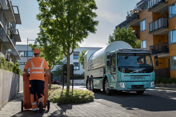 Kiderült, mikortól gyártják a Volvo elektromos kukásautóját