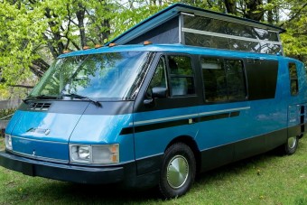 BMW motor hajtja ezt a futurisztikus lakóautót