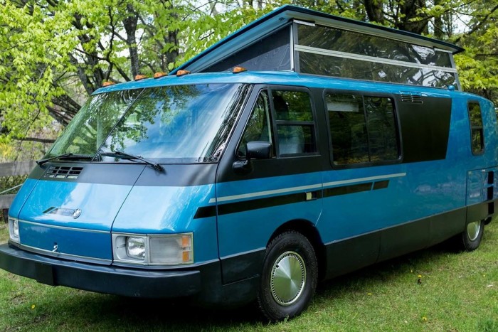 BMW motor hajtja ezt a futurisztikus lakóautót