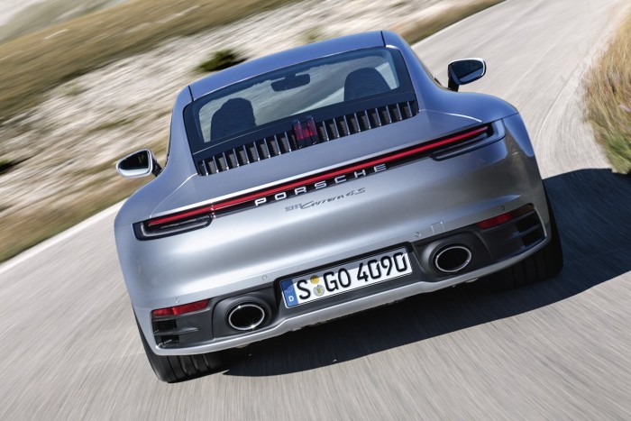 Kézi váltót kap a Porsche 911 5