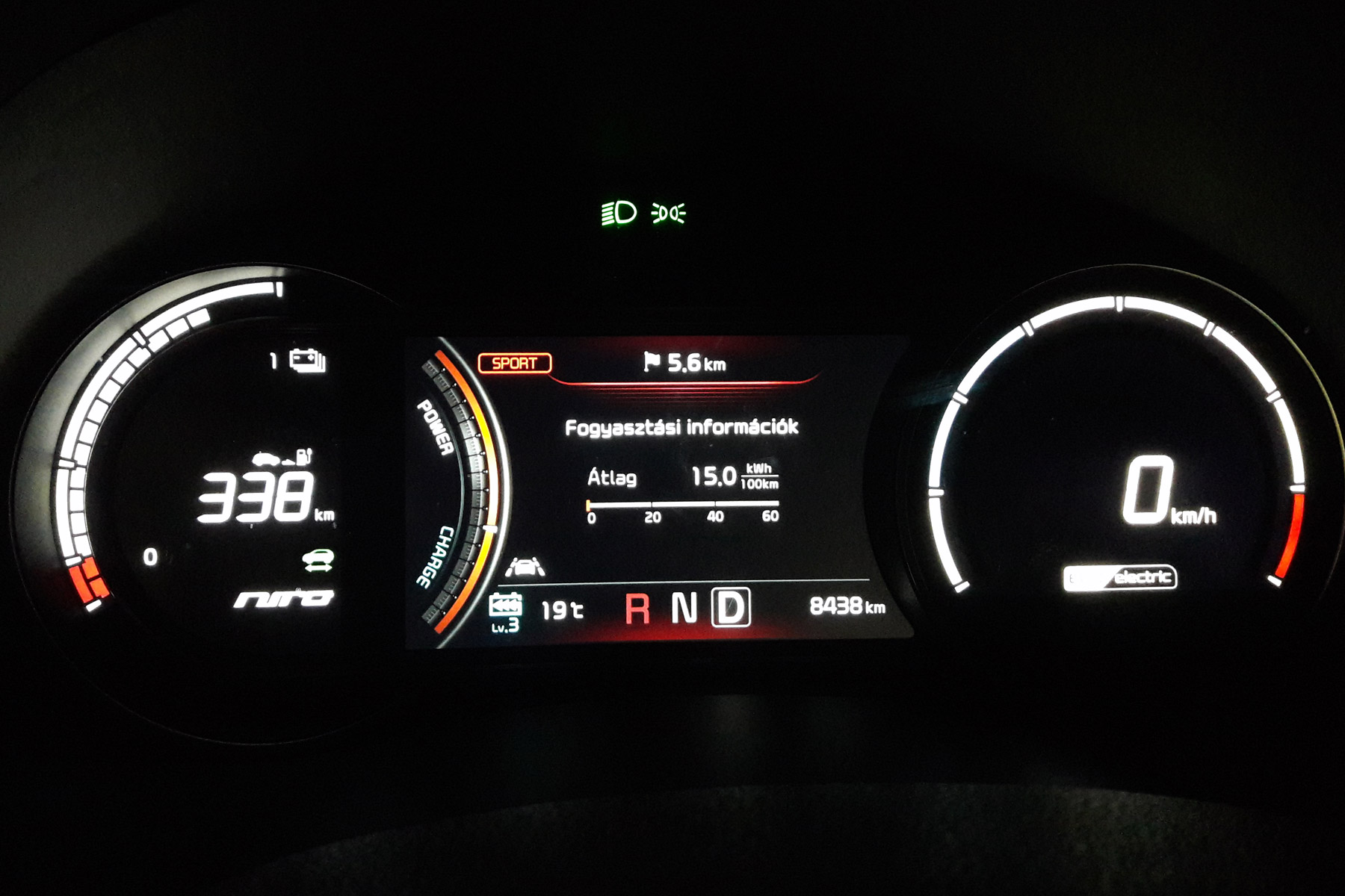 Teszt: Kia e-Niro 64 kWh: Magyarország egyik legokosabb villanyautója 35