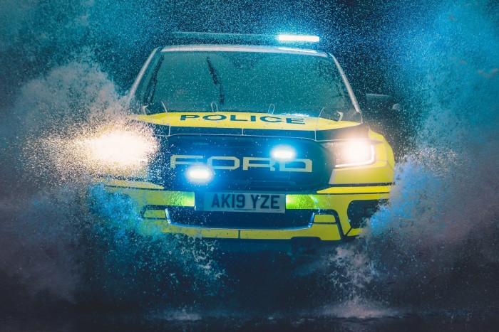 A legmenőbb terepjárót kapják a rendőrök 6