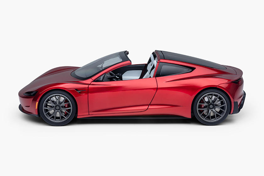 Tényleg kapható a Tesla Roadster, és a polcon is elfér 8 Tényleg kapható a Tesla Roadster, és a polcon is elfér 8