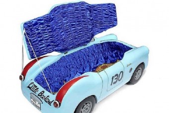 Nem mindennapi koporsókat készít ez a férfi