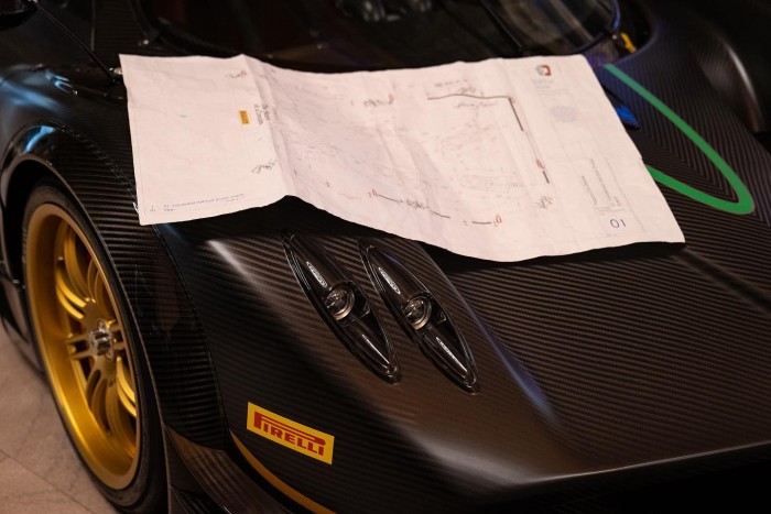 New York-i pályaudvaron ünnepli szülinapját a Pagani 6