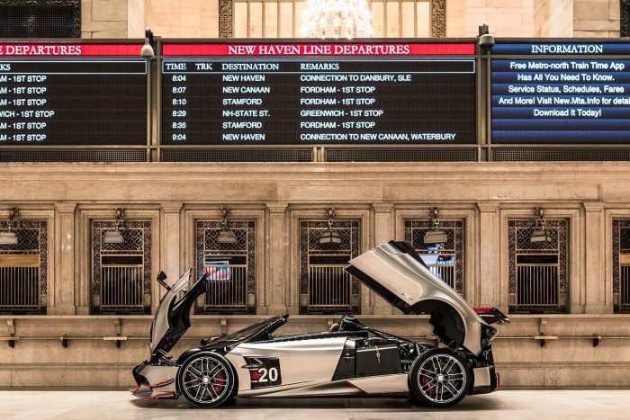 New York-i pályaudvaron ünnepli szülinapját a Pagani 7