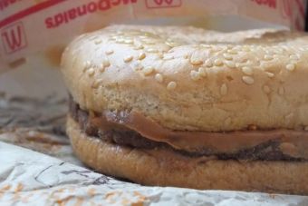 Így néz ki egy mekis hamburger 20 év után