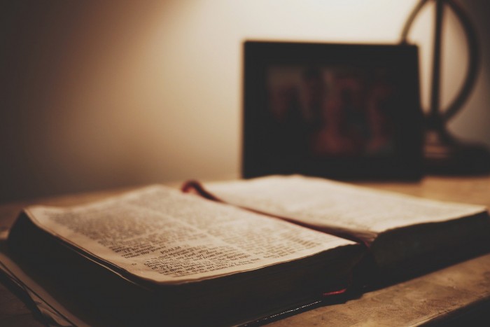 335 milliót adtak ezért a Bibliáért