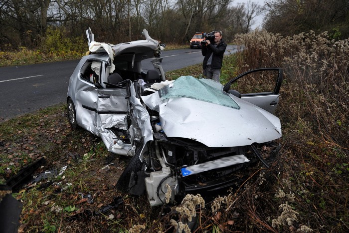 Meghalt a kislány, akivel az Üllői úton szállt le a helikopter 1 | Vezess Meghalt a kislány, akivel az Üllői úton szállt le a helikopter 1