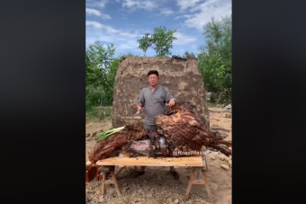 A tevét sütő kínai grillmestertől eldobtuk az agyunkat