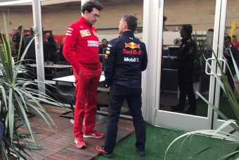 F1: Összebalhézott a Ferrari és a Red Bull főnöke