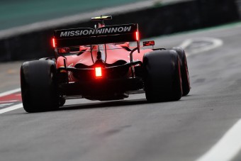 F1: A Ferrari miatt szív az egész mezőny