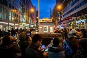 Kalapács alá kerülnek a legendás hidegháborús 