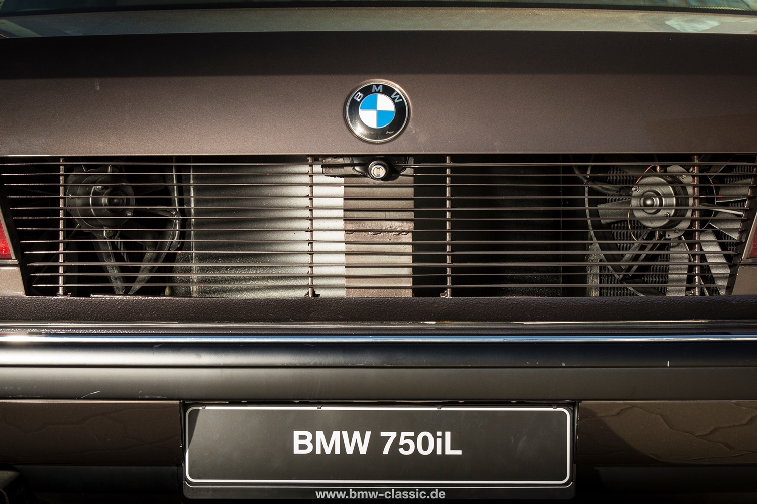 Nem volt jövője, mégis elkészült a 16 hengeres BMW 8