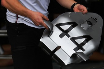 F1: Hamilton mégis rajtszámot cserélt