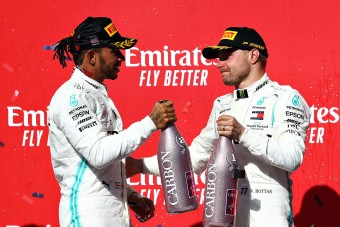 F1: Hamilton érti, miért válnak Bottasék
