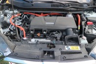 Dízelétvágyú benzines Honda-SUV 59