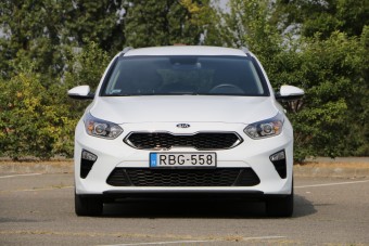 Ilyen egy szerethető családi autó alapmotorral