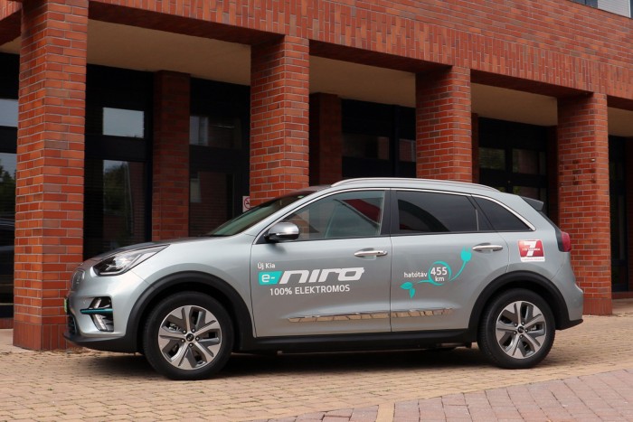 Teszt: Kia e-Niro 64 kWh: Magyarország egyik legokosabb villanyautója 1 Teszt: Kia e-Niro 64 kWh: Magyarország egyik legokosabb villanyautója 1