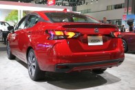 Száz-egynéhány kép a Los Angeles Auto Show-ról 142