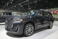 Száz-egynéhány kép a Los Angeles Auto Show-ról 175