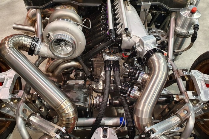 Nem a hatalmas csiga az igazán meglepő ebben a tuningolt RX-7-ben 1