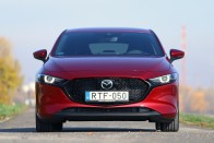 Benzinmotor, ami eddig még senkinek nem sikerült – Mazda3 Skyactiv-X teszt 2