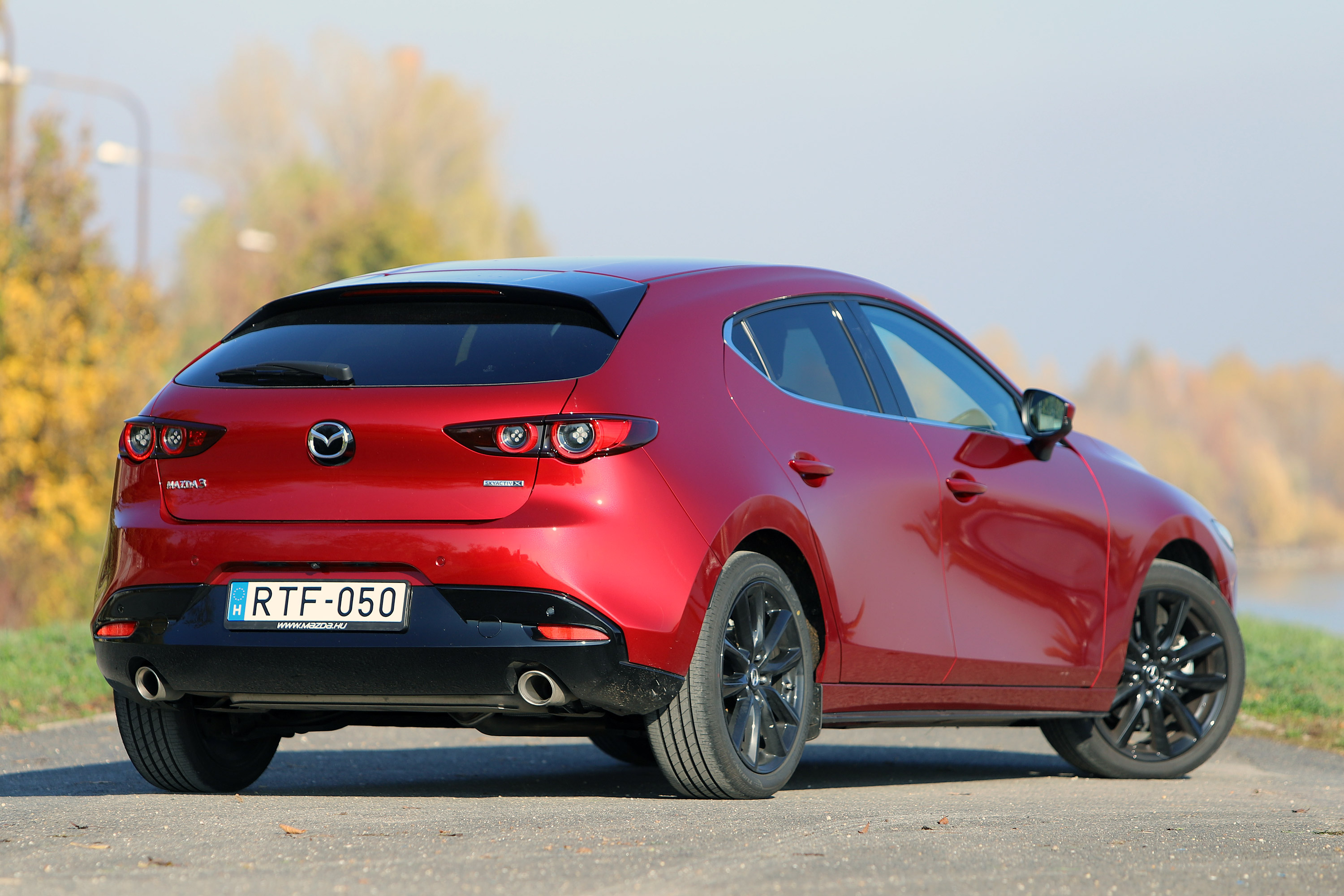 Benzinmotor, ami eddig még senkinek nem sikerült – Mazda3 Skyactiv-X teszt 7