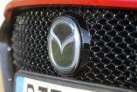 Benzinmotor, ami eddig még senkinek nem sikerült – Mazda3 Skyactiv-X teszt 56