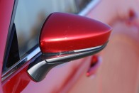 Benzinmotor, ami eddig még senkinek nem sikerült – Mazda3 Skyactiv-X teszt 57