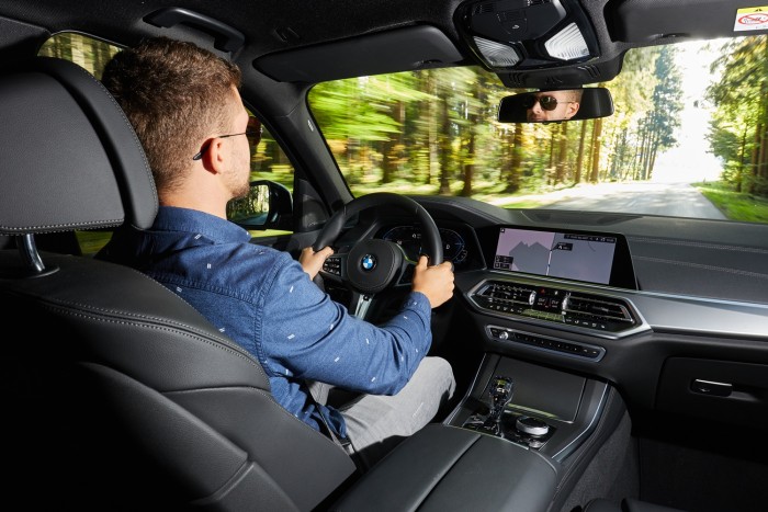Az X5-ös esete a tiszta lelkiismerettel 9 Az X5-ös esete a tiszta lelkiismerettel 9