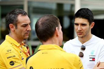 F1: Ocon két hét múlva beül a Renault-ba